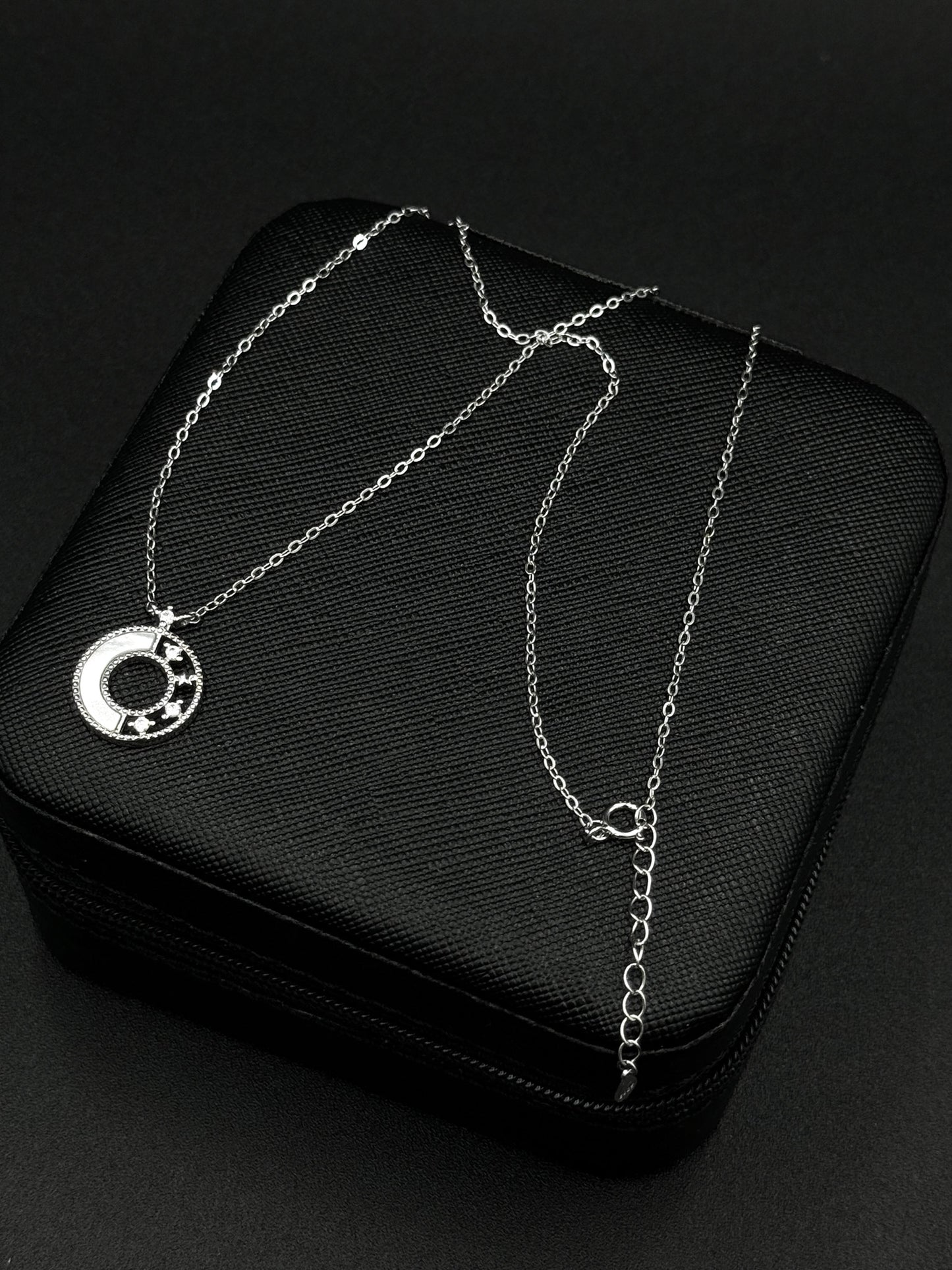 Collar con perla madre y circonia